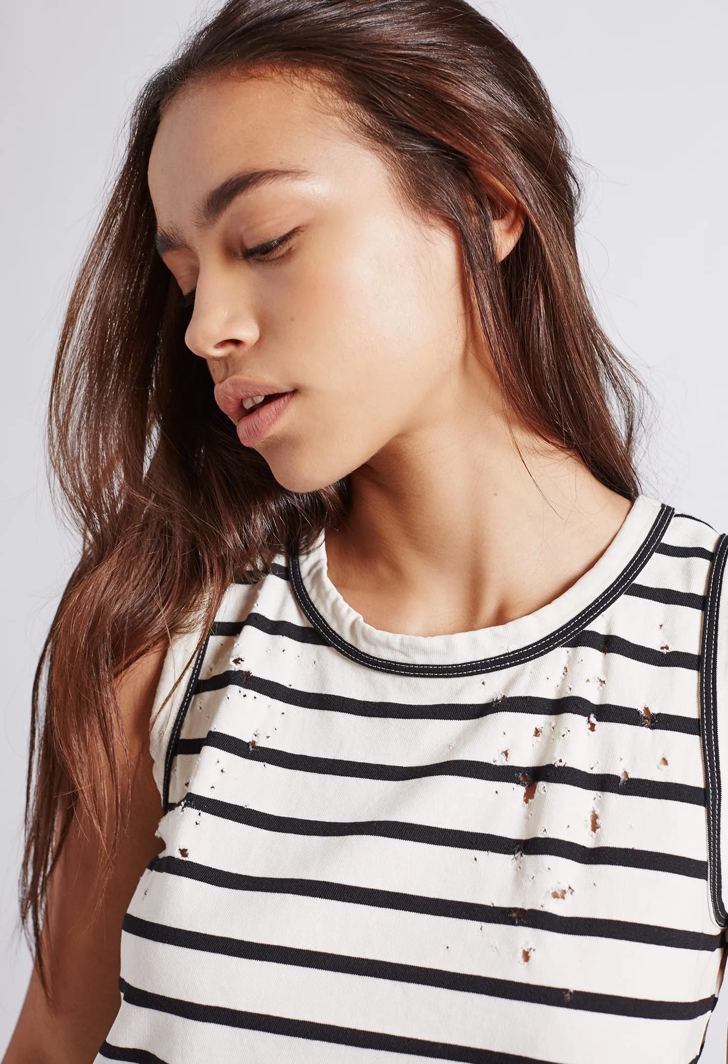 Current Elliott - The Muscle Tee in BW Stripe X Destroy