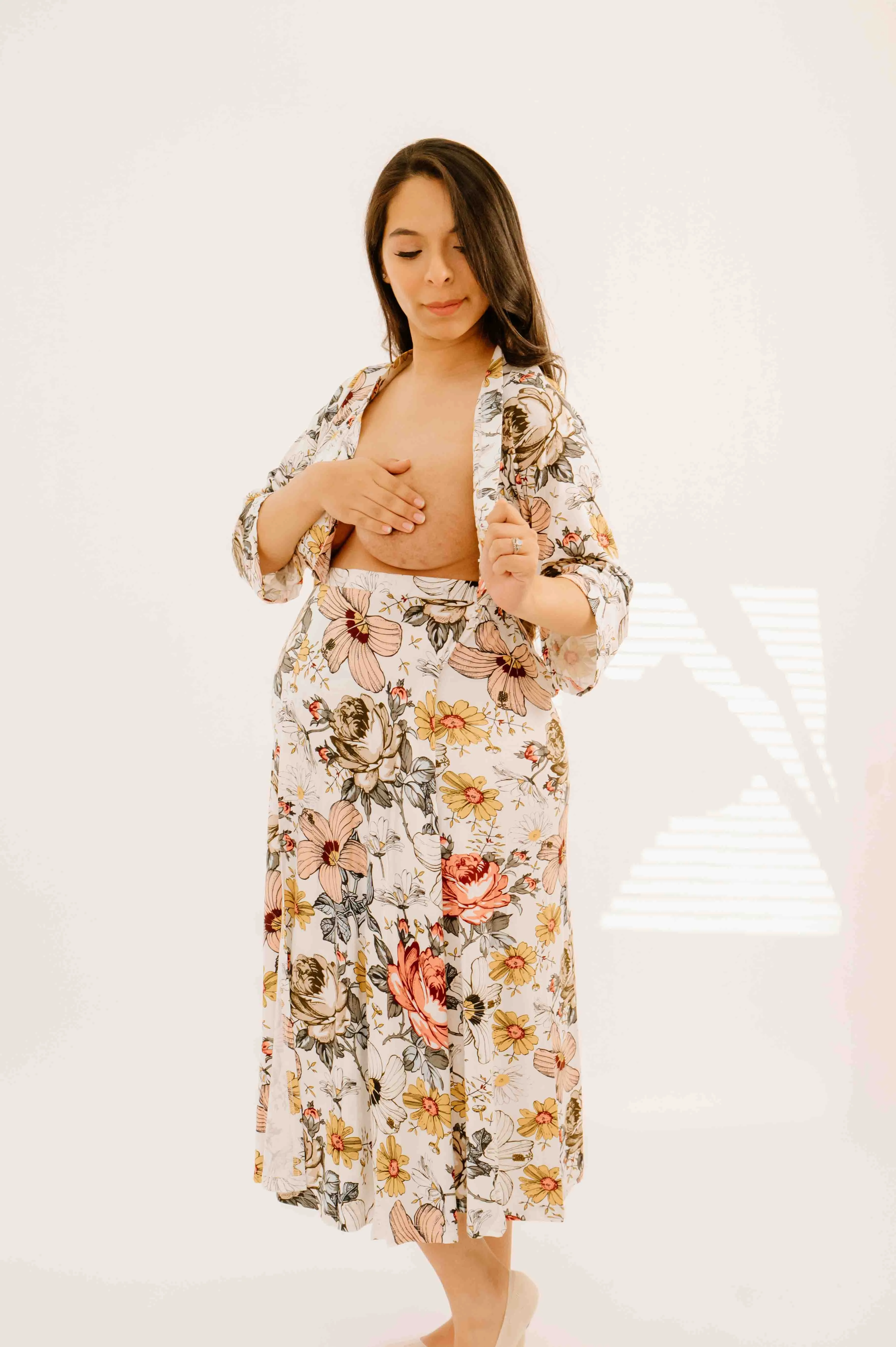 Lila Labor & Postpartum Gown in Vintage Floral