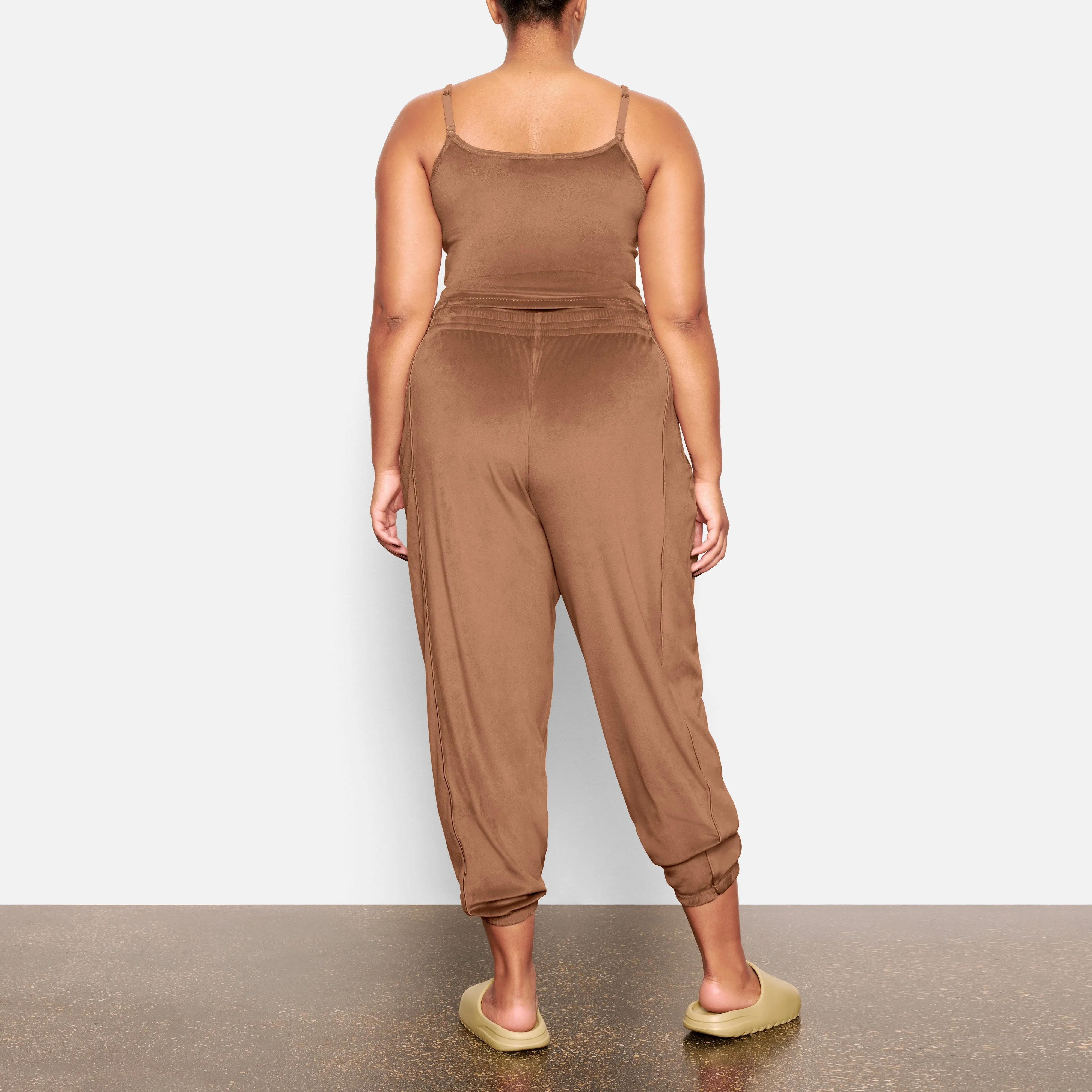 VELOUR OVERSIZED JOGGER | SIENNA